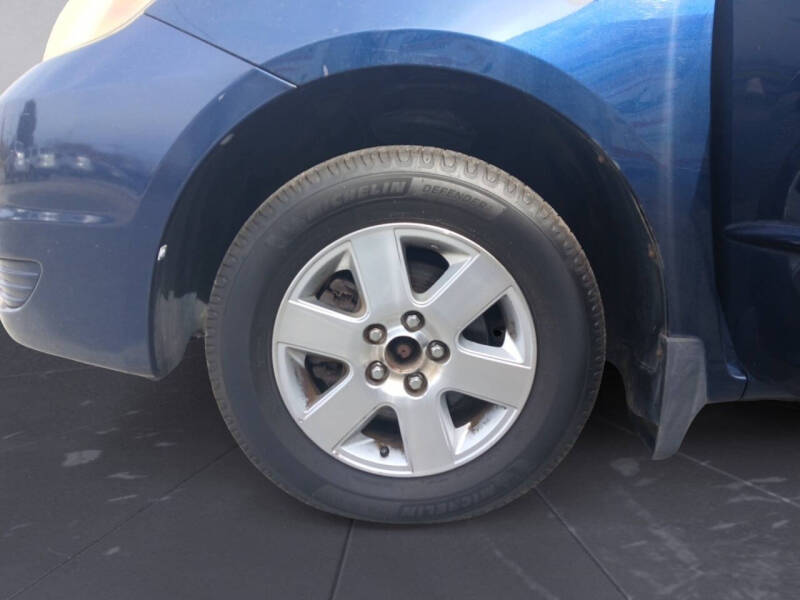 2005 Toyota Sienna LE 7 Passenger