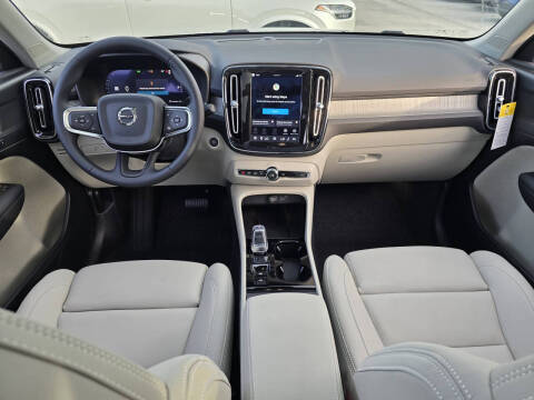 2026 Volvo XC40 B5 Plus