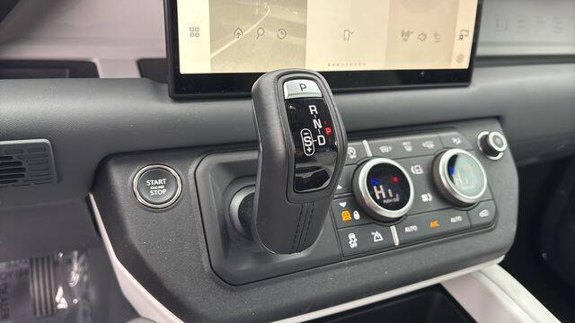 2025 Land Rover Defender 110 P300 S
