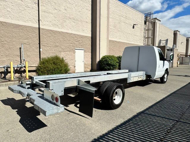 2011 Ford E-Series E-450 SD
