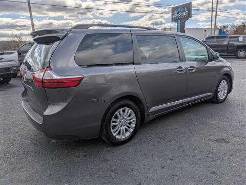 2015 Toyota Sienna
