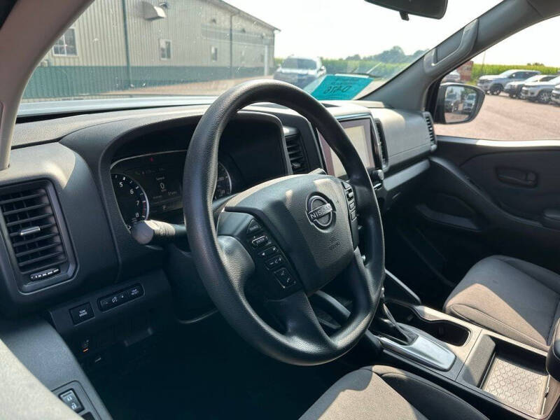 2022 Nissan Frontier S