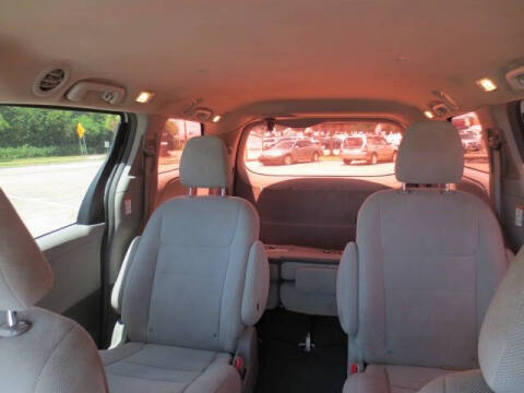 2016 Toyota Sienna L 7-Passenger