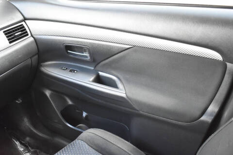 2018 Mitsubishi Outlander ES