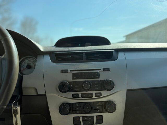 2010 Ford Focus SES