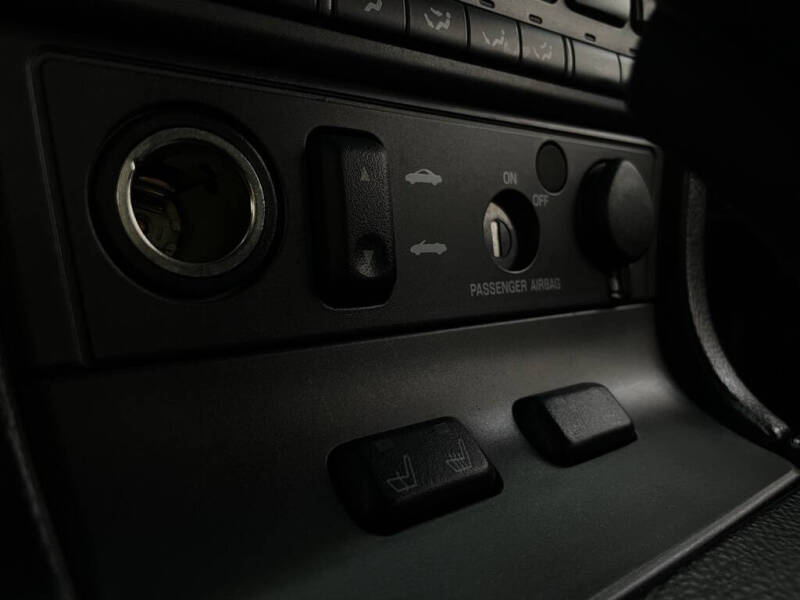 2004 Ford Thunderbird Deluxe