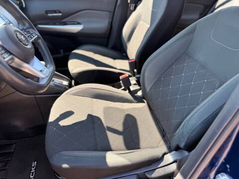 2019 Nissan Kicks S
