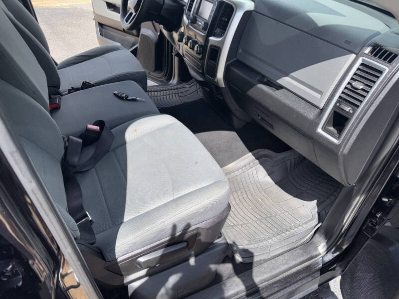 2016 RAM 1500 SLT