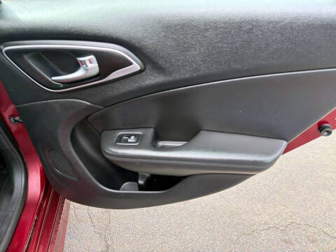 2015 Chrysler 200 C