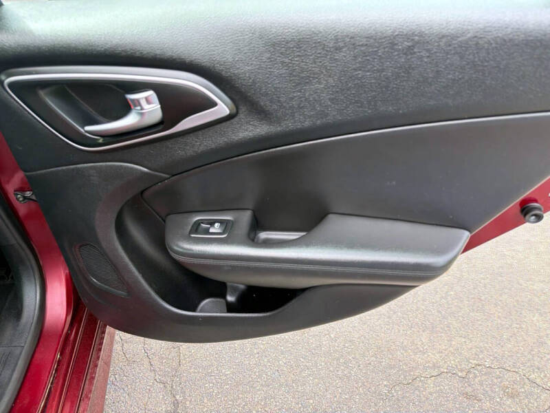 2015 Chrysler 200 C