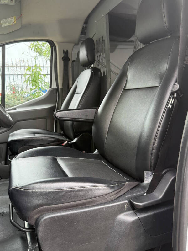 2021 Ford Transit 250