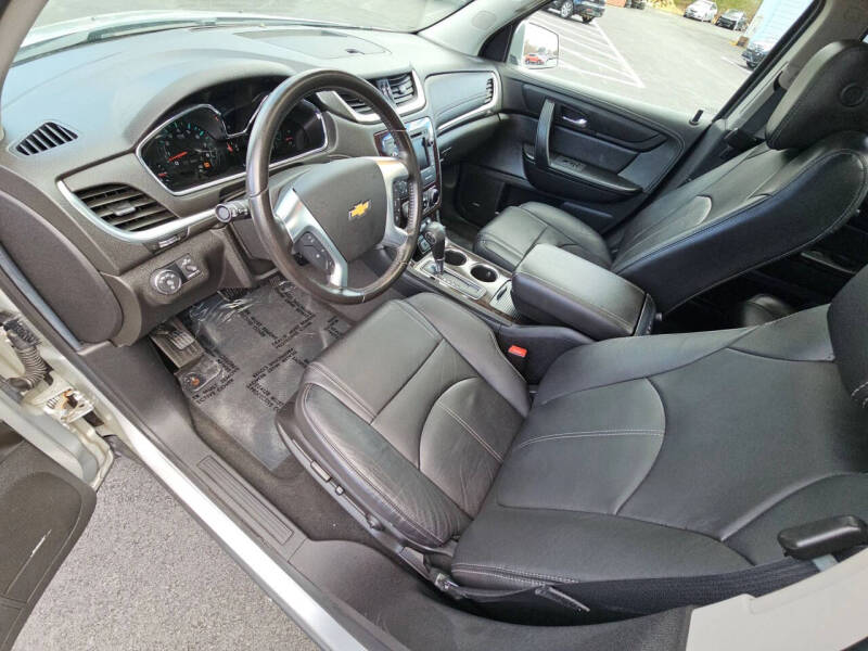 2017 Chevrolet Traverse LT