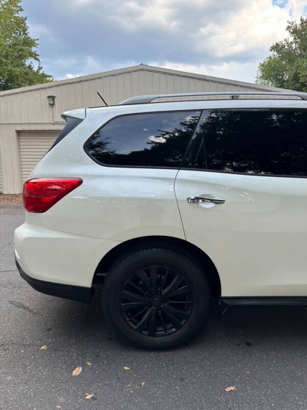 2017 Nissan Pathfinder Platinum