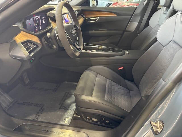 2022 Audi e-tron GT quattro Premium Plus