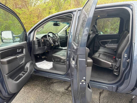 2015 Nissan Titan