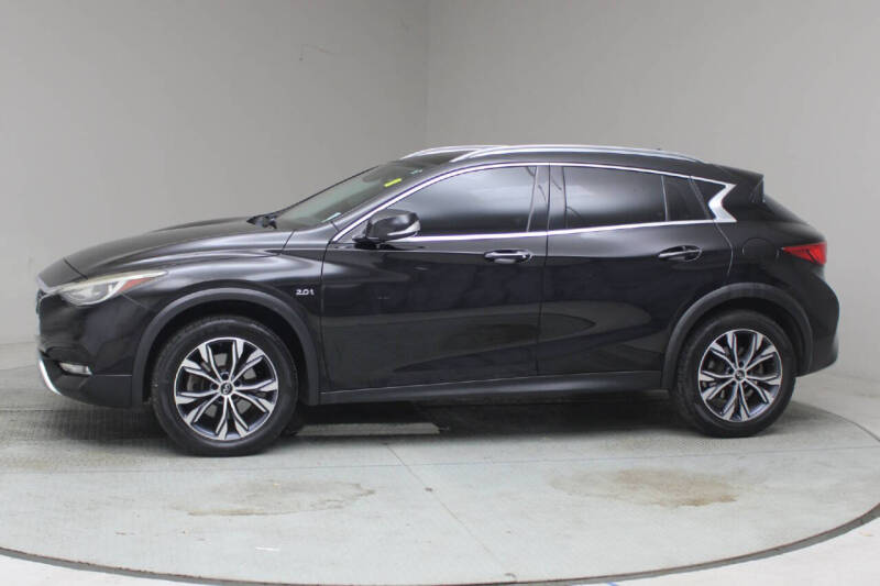 2017 Infiniti QX30 Premium