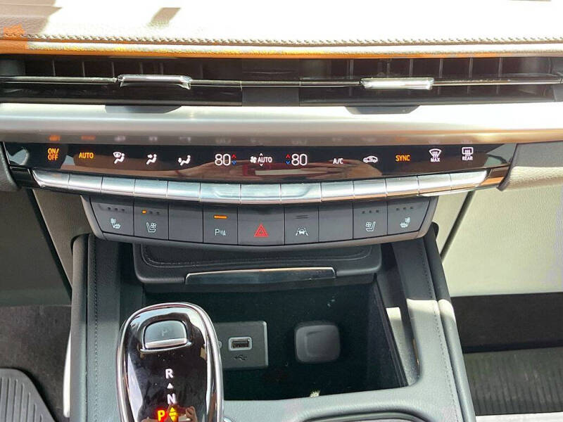 2024 Cadillac XT4 Sport