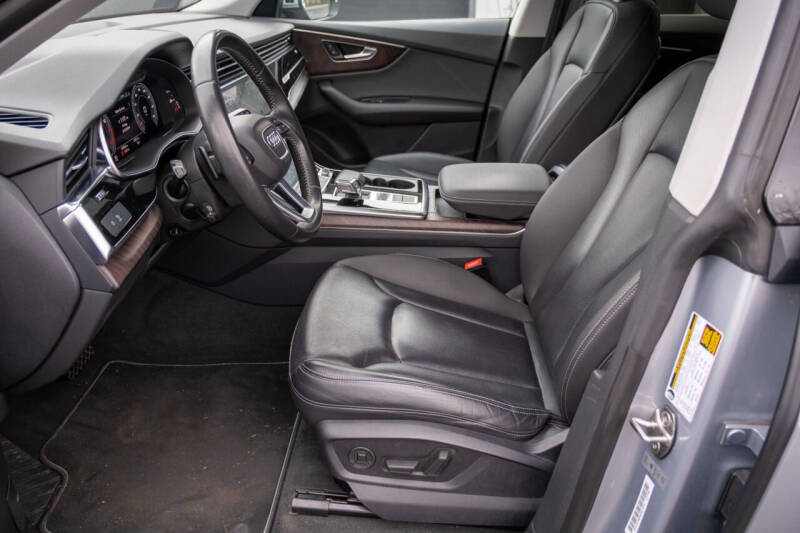 2020 Audi Q8 quattro Premium Plus 55 TFSI