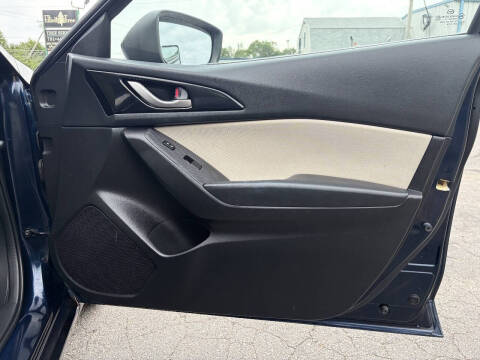 2016 Mazda MAZDA3 i Sport