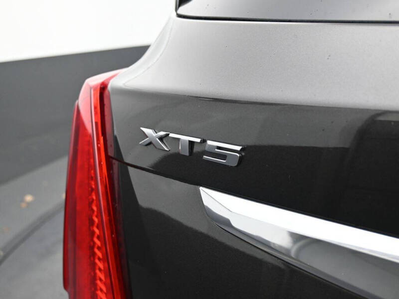 2018 Cadillac XT5 Luxury