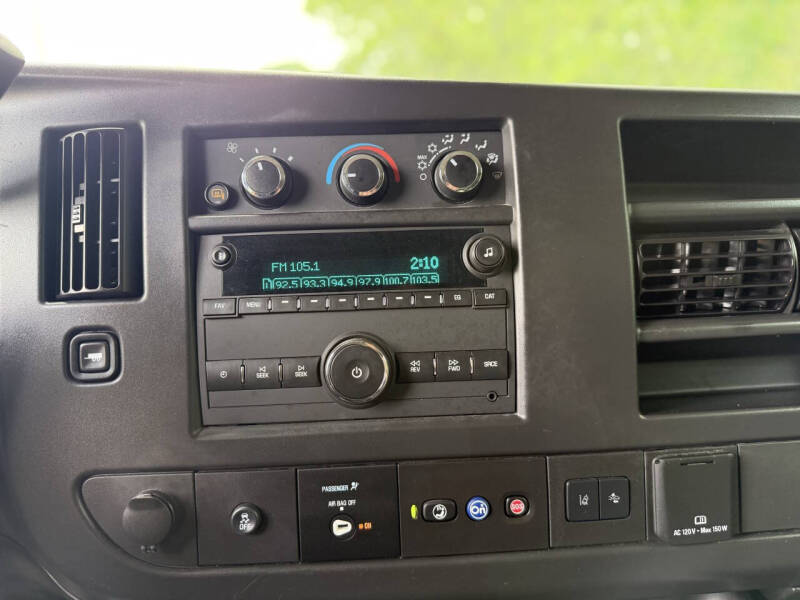 2024 Chevrolet Express LT 3500