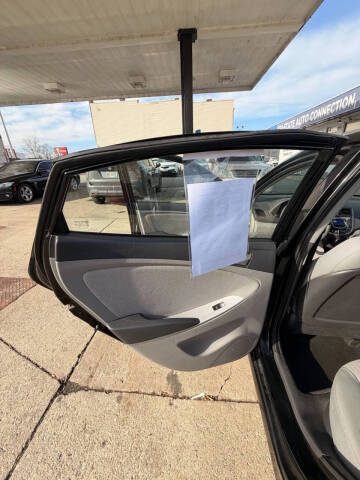 2013 Hyundai Accent GLS