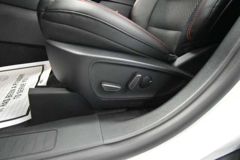 2026 Ford Escape Hybrid ST-Line Select