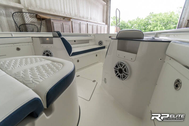 2021 Crevalle 33