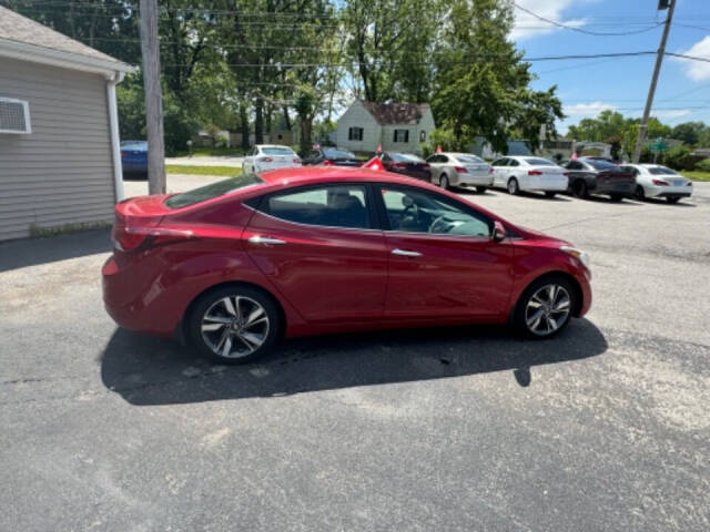 2015 Hyundai ELANTRA for sale at Mitrione Motors in Springfield, IL