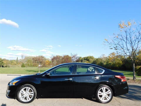2013 Nissan Altima for sale at Absolute Leasing in Elgin IL