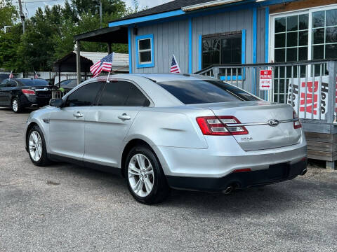 2014 Ford Taurus SEL