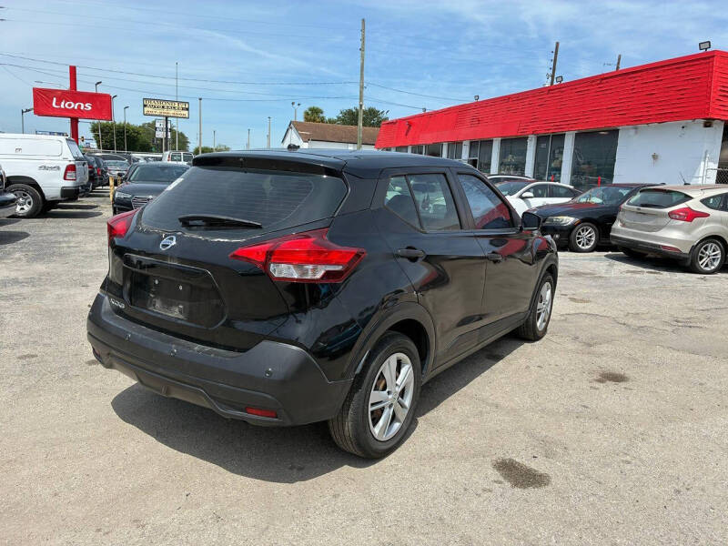 2020 Nissan Kicks S