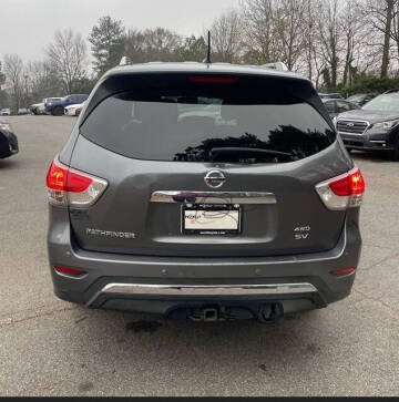 2015 Nissan Pathfinder SV