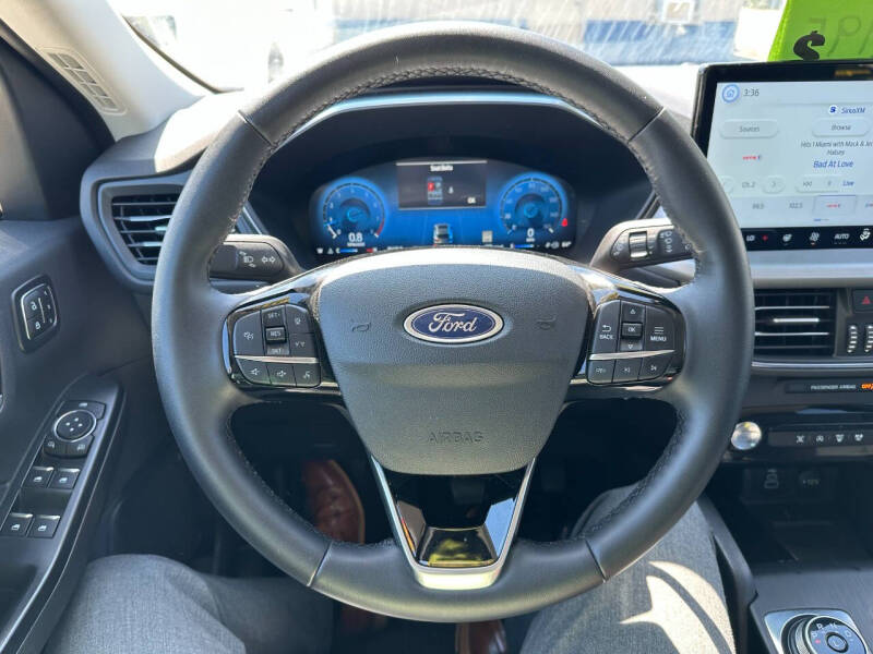 2025 Ford Escape Platinum