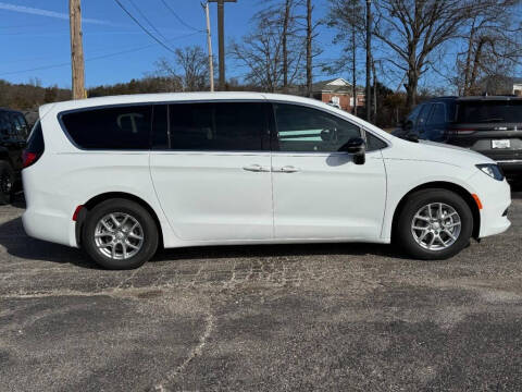 2026 Chrysler Voyager LX