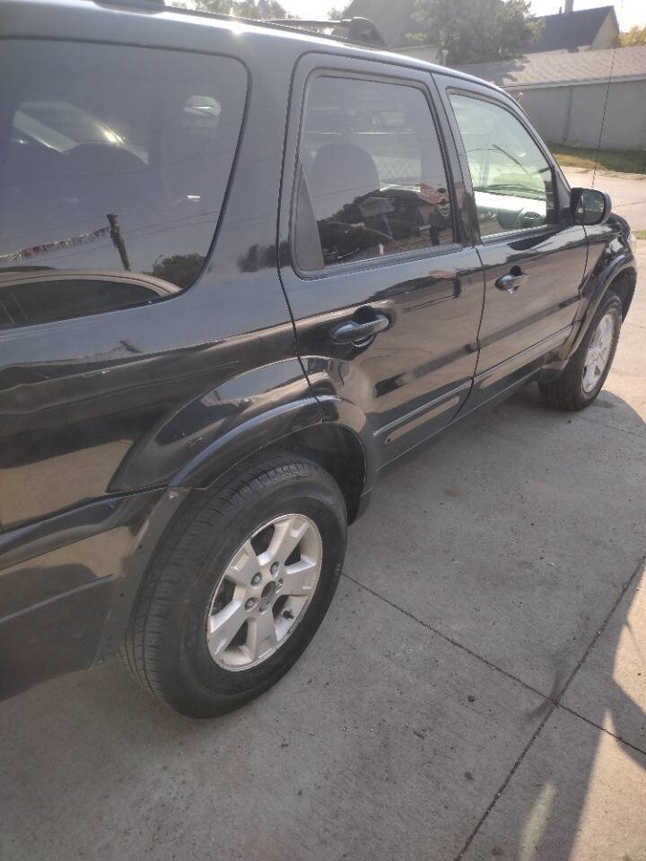 2006 Ford Escape for sale at AK Used Auto Sales LLC in Omaha, NE