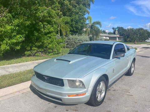 2006 Ford Mustang for sale at L G AUTO SALES in Boynton Beach FL