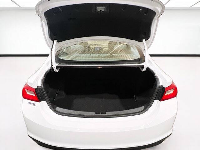 2022 Chevrolet Malibu LS