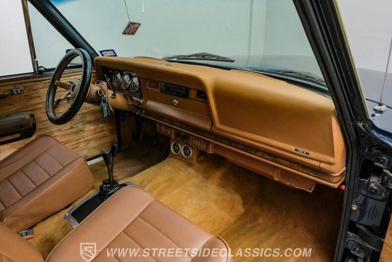 1985 Jeep Grand Wagoneer