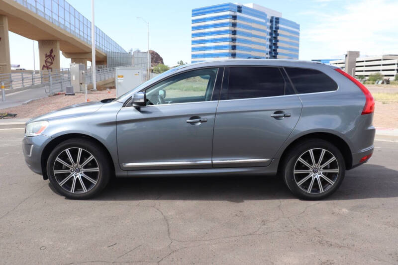 2016 Volvo XC60 T5 Drive-E Platinum
