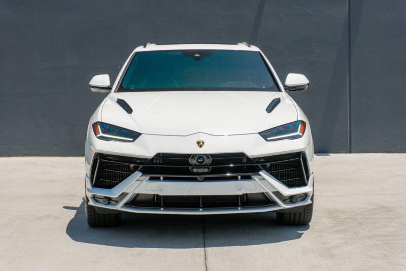 2023 Lamborghini Urus S