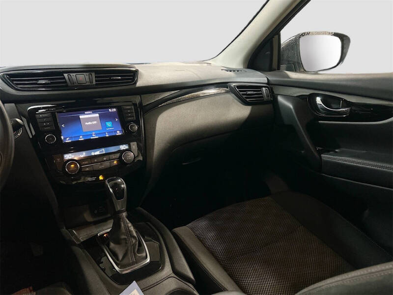 2020 Nissan Rogue Sport SV