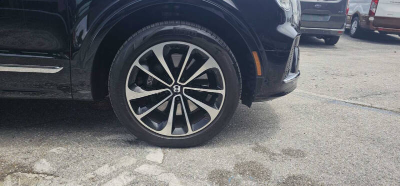 2023 Bentley Bentayga