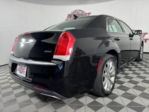 2015 Chrysler 300 Limited