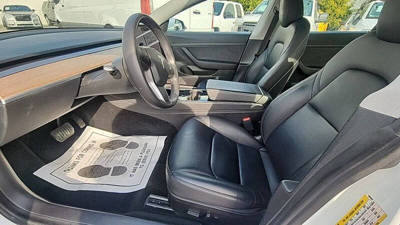 2020 Tesla Model 3 Standard Range