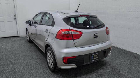 2016 Kia Rio 5-Door LX