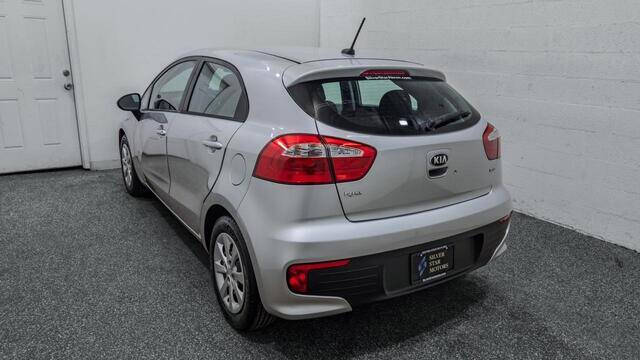 2016 Kia Rio 5-Door LX