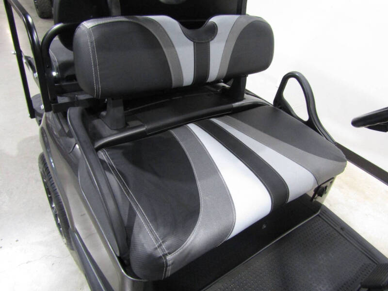 2019 E-Z-GO RXV Electric golf cart