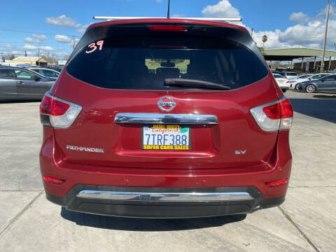 2015 Nissan Pathfinder SV