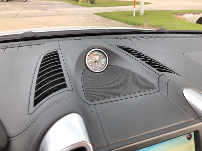 2013 Porsche Cayenne GTS